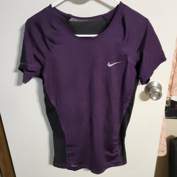 Nike Tops - Nike Running Training Top Ribbed Material TIGHT FIT Size L